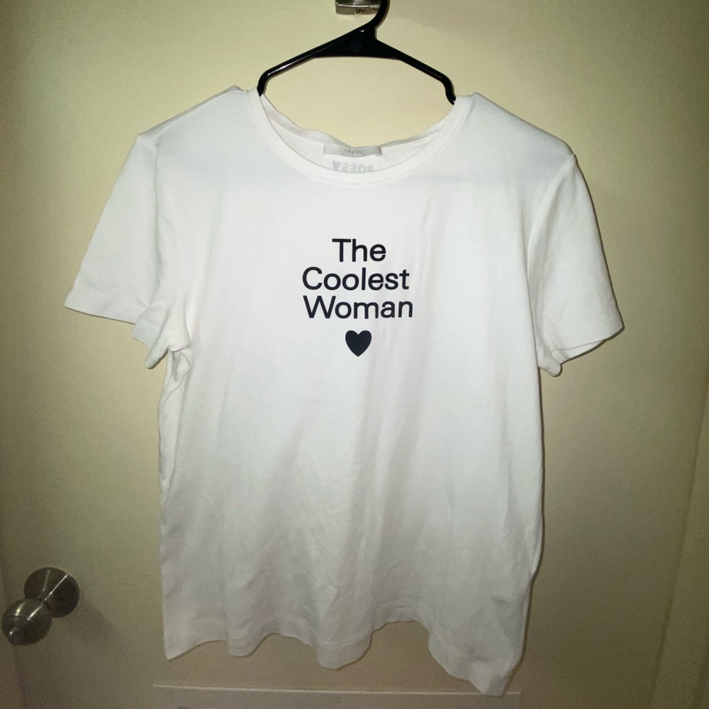 New wight T-shirt. Brand BOSS. Size: Small